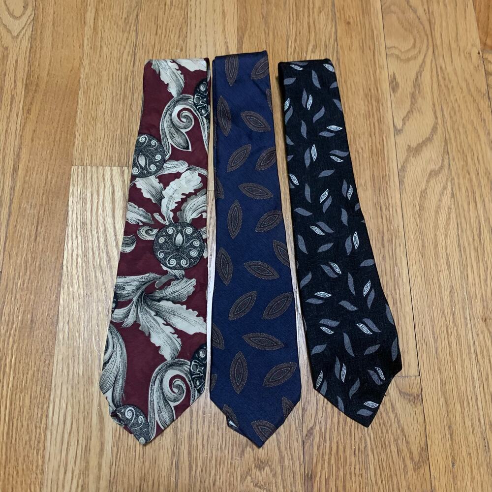 Lot of 3 Vintage Men’s Oscar De La Renta Patterned Silk Ties EUC!